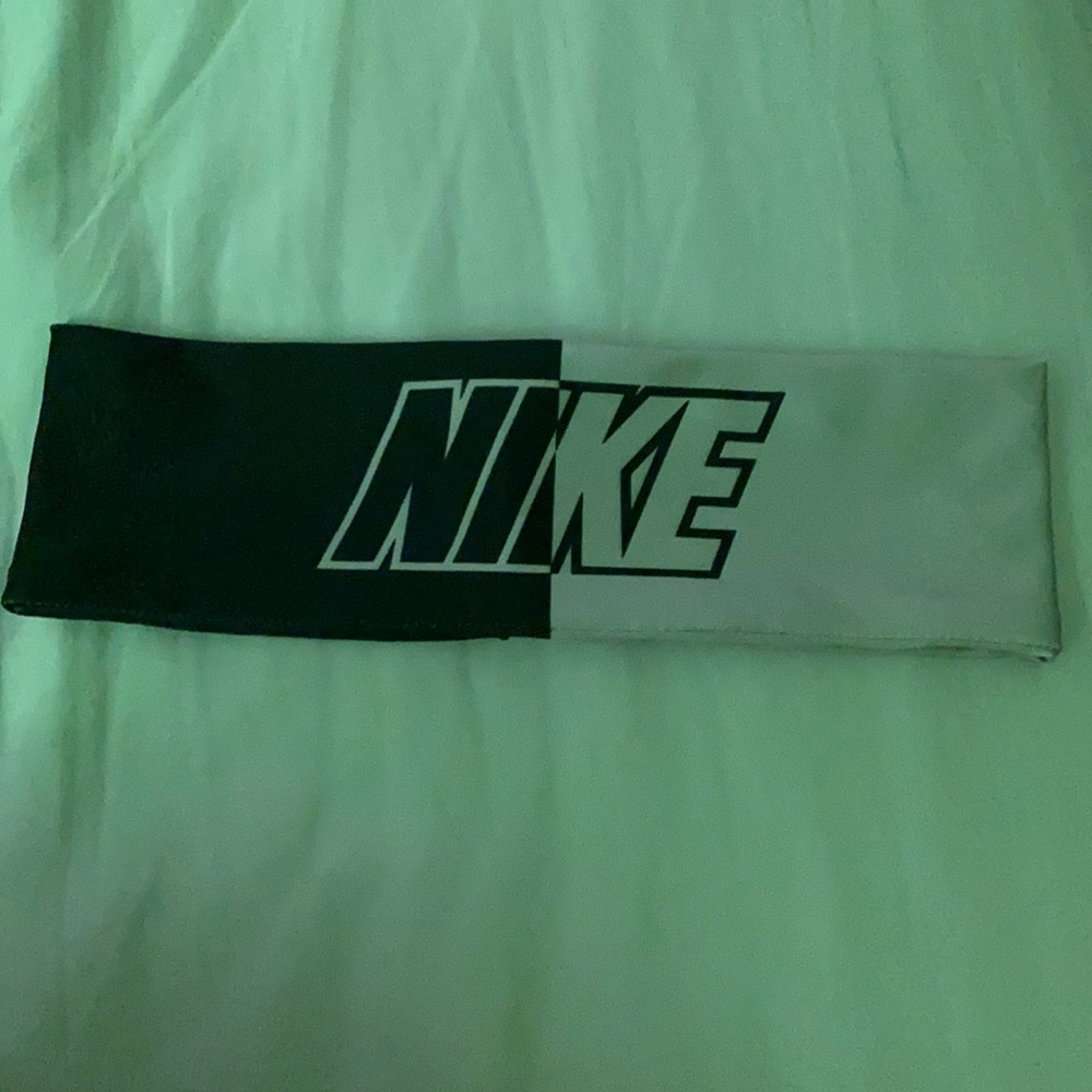 Nike headband